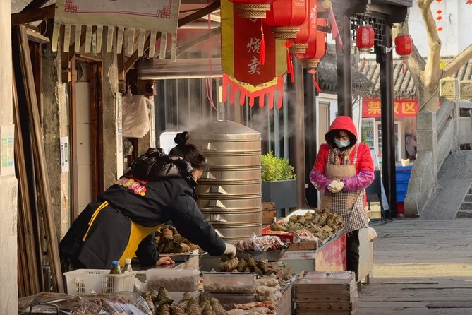 Shanghai Authentic Fengjing Watertown Private Tour - Food strategy: snacks are included, lunch is not