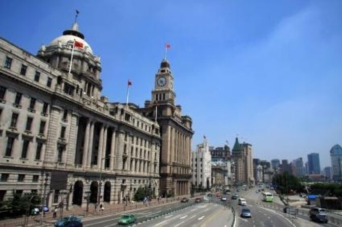 Shanghai Bus Tour:Yu Garden,Chenghuang,Zhujiajiao Water Town,Bund - Meeting at Yuyuan Garden Metro Exit 7, Then Jump Into the Day