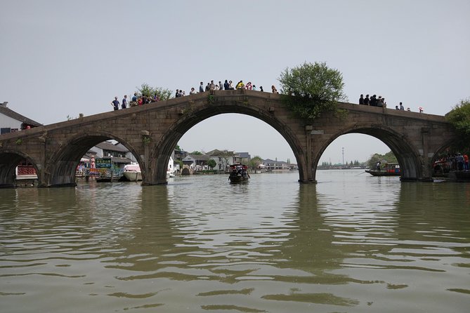 Shanghai Bus Tour:Yu Garden,Chenghuang,Zhujiajiao Water Town,Bund - Chenghuang Temple Historic District: A Smart First Look at Old Shanghai