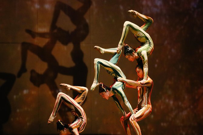 Shanghai Circus World: ERA2 Intersection of Time Acrobatics Show - The show story: porcelain jars, Maglev trains, and Shenzhou 5