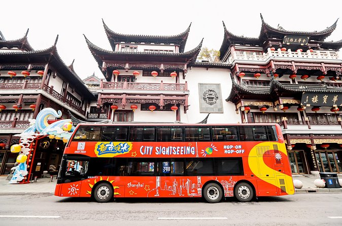 Shanghai City Sightseeing Bus Hop On Hop Off City Tour - The Bund and Garden Bridge: where your photos start making sense