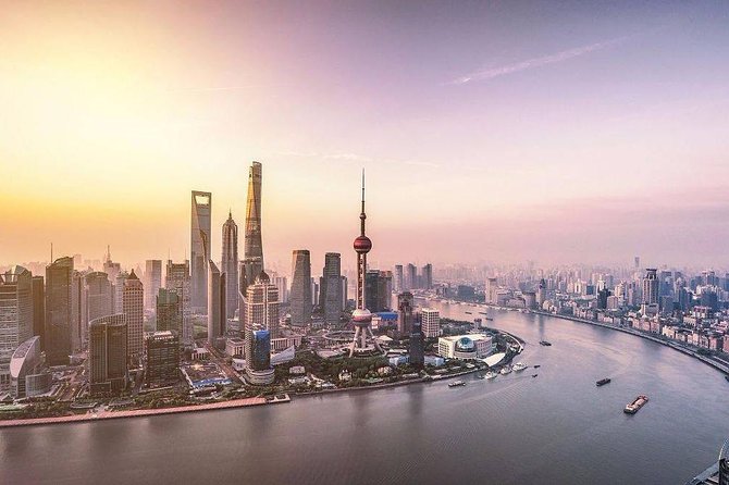 Shanghai Downtown Hotel to Pudong Airport One Way Private Transfer - Distance and fees: what stays included