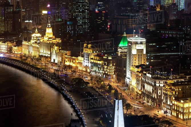 Shanghai Evening Tour: Huangpu River Cruise and Street Food - Who this evening tour fits best