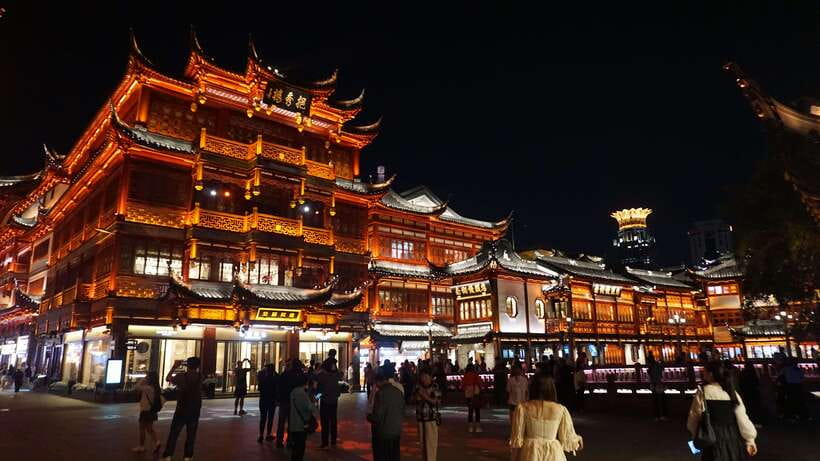 Shanghai Evening Tour: VIP Huangpu River Cruise&City lights - Why This Shanghai Evening Feels Like a Smart Half-Day