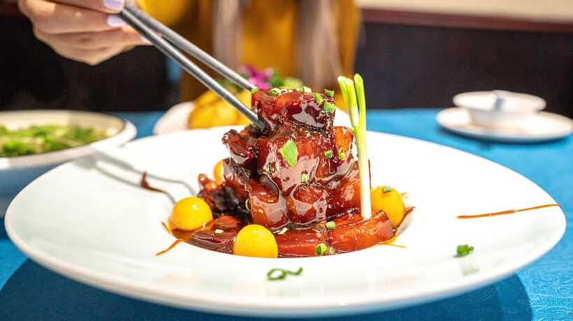 Shanghai: Evening Walking Food Tour - Sweet Secret Mango Sago and the Craft Beer Taphouse Finish Near South Shaanxi