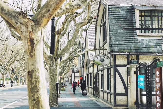 Shanghai French Concession Walking Tour-Tip Based - Start at Okura Garden Hotel Shanghai, then walk into the old French Club zone