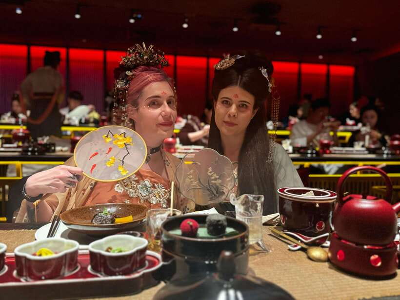 Shanghai Guided Royal Banquet Photo (Incl) with Massage Opt - Who this Shanghai royal banquet is for