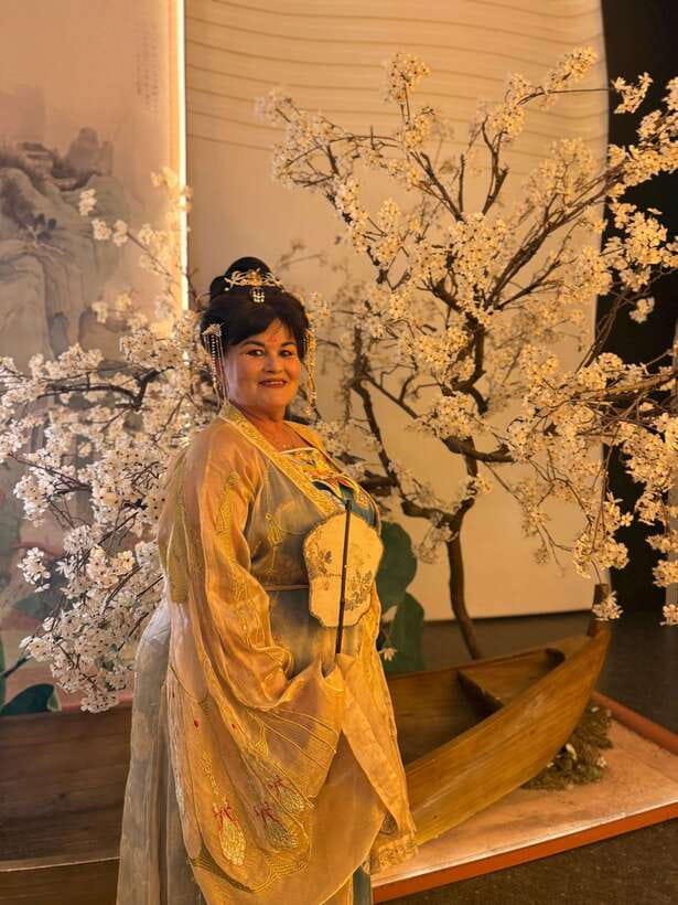 Shanghai Guided Royal Banquet Photo (Incl) with Massage Opt - Price, value, and what you actually pay for