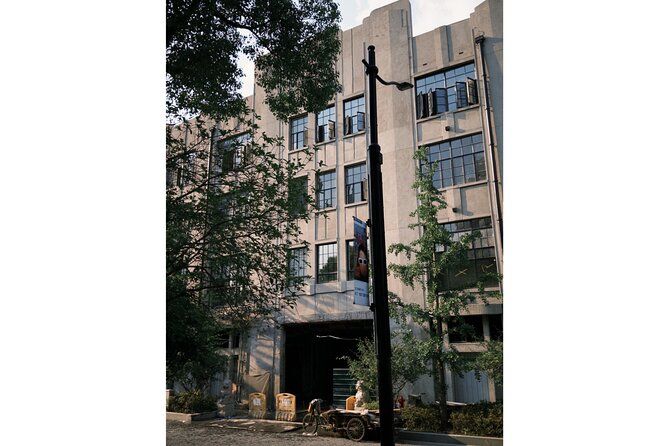 Shanghai Hidden Histories Walking Tour: Suzhou Creek to The Bund - Yanqingli, where preservation meets everyday life