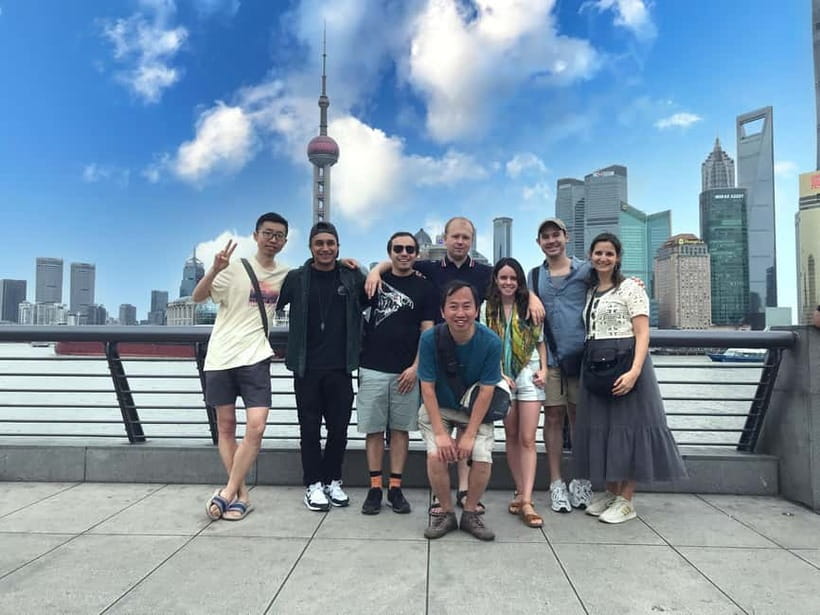 Shanghai Highlights Walking Tour With A Real Local - Finding Bill at East Nanjing Road (and why that matters)