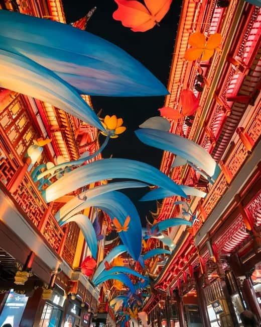 Shanghai: Jing'an Temple, Yu Garden, and Bazaar Private Tour - Should you book this Jingan Temple and Yu Garden tour?