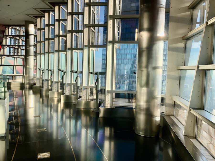 Shanghai Jinmao Tower 88th floor sightseeing hall - Instagram-worthy spots, plus how to avoid the common photo problems