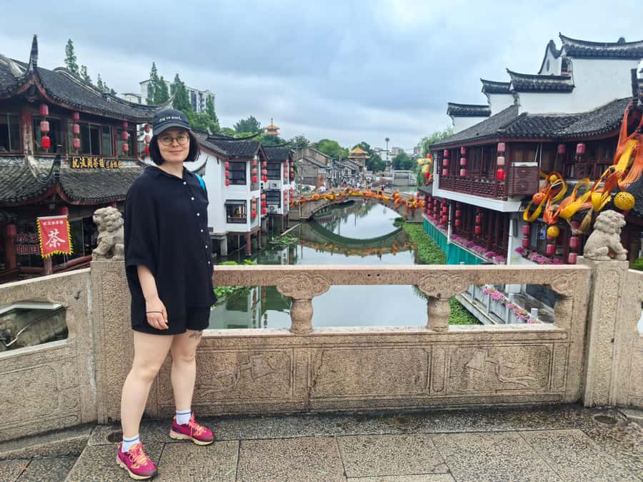 Shanghai Must-See and Foodie Test Bike Tour( Day & Night) - Nongtang shikumen lanes: the old Shanghai alley experience