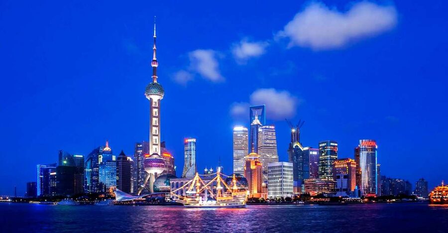 Shanghai: Night River Cruise Tour with Xinjiang Style Dining - Why This 3-Hour Shanghai Night Plan Makes Sense