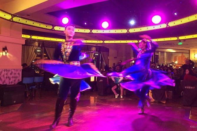 Shanghai Night River Cruise Tour with Xinjiang Style Dining Experience - When the Dinner Lands: Sunset Timing and a Quick Change of Scene