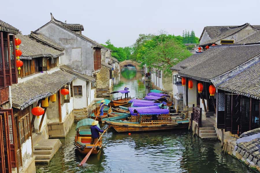 Shanghai：Old Town, Yu Garden, Zhujiajiao Water Town Bus Tour - Shanghai Old Town around Chenghuang, the morning warm-up