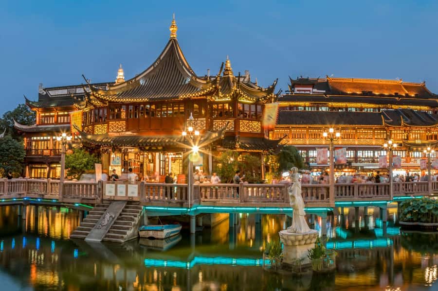 Shanghai：Old Town, Yu Garden, Zhujiajiao Water Town Bus Tour - Getting oriented at the start, where the trip begins