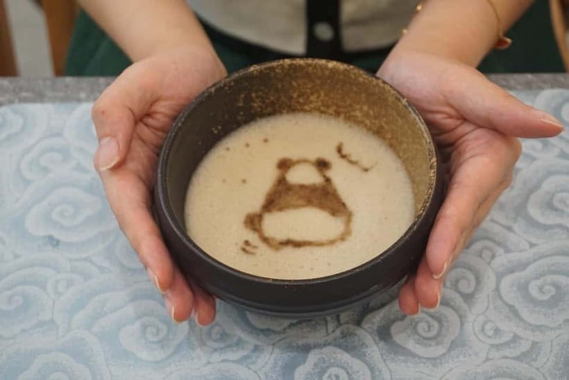 Shanghai: Song Dynasty Tea Ceremony Experience - Language support you can actually use