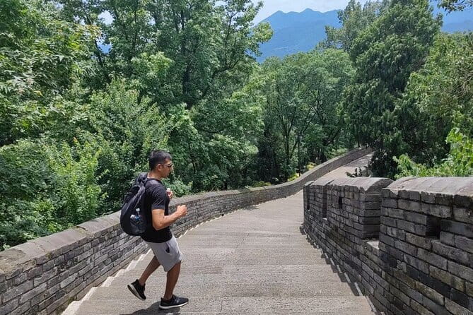 Shanghai: Southern Great Wall Day Trip by Bullet Train - Bullet train to Linhai: fast transit, real time saved