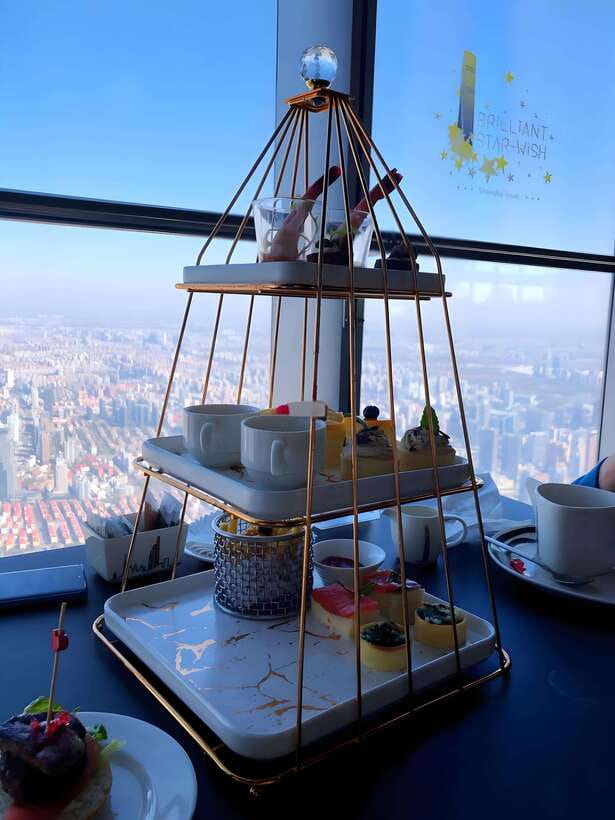 Shanghai Tower: Lunch or Dinner on the 119th Floor - Lunch or dinner on the 119th floor: what you’ll eat and how it feels