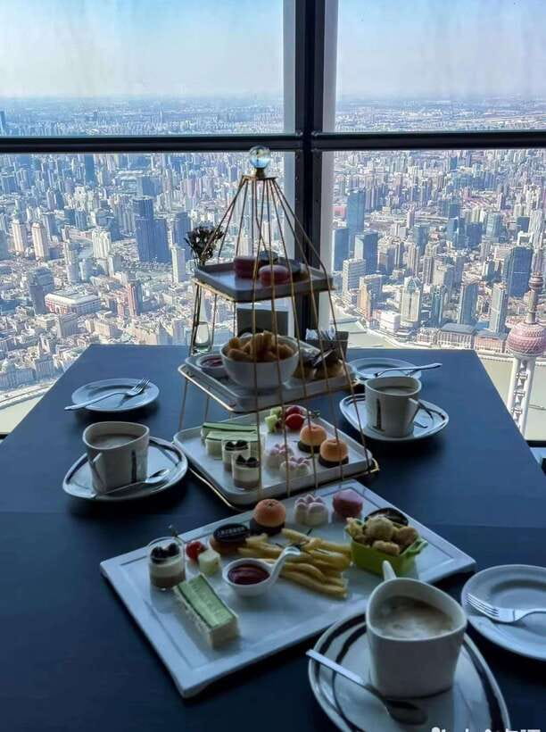 Shanghai Tower: Lunch or Dinner on the 119th Floor - Price and value: is $85 per person worth it?