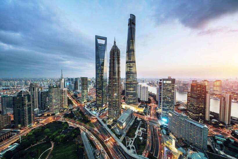 Shanghai Tower: Observation Deck Admission Ticket - The View Game Plan: Day Clarity vs Night Sparkle