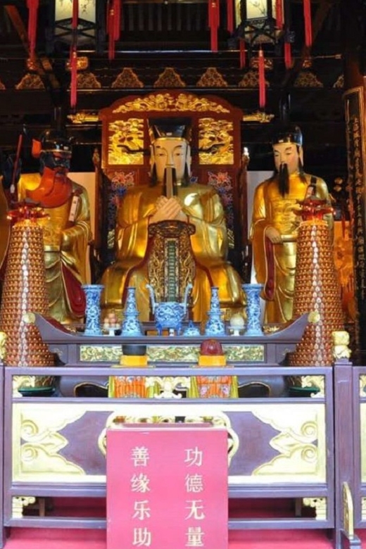 Shanghai: Yu Garden and City God Temple Walking Tour - Yu Garden Old Street: tiny shops, morning-to-night life, and bargain timing