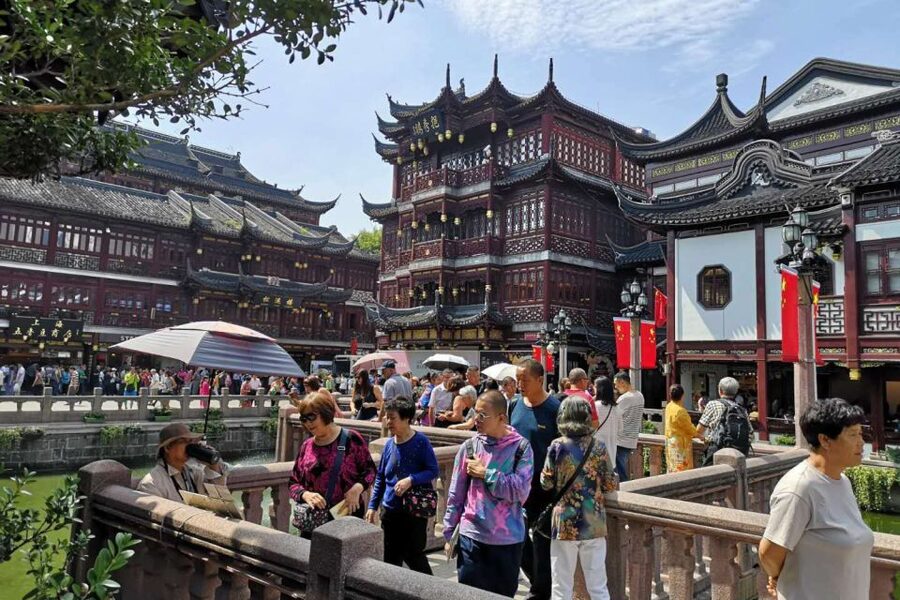 Shanghai: Yu Garden and City God Temple Walking Tour - Price and value: where the $60 makes sense