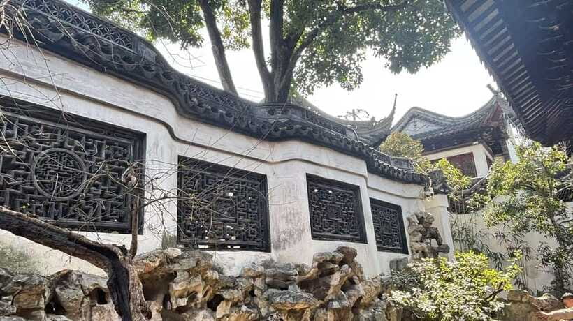 Shanghai: Yu/Yuyuan Garden Entry Ticket--E ticket - Ponds, plants, and the calmer mood you can still enjoy
