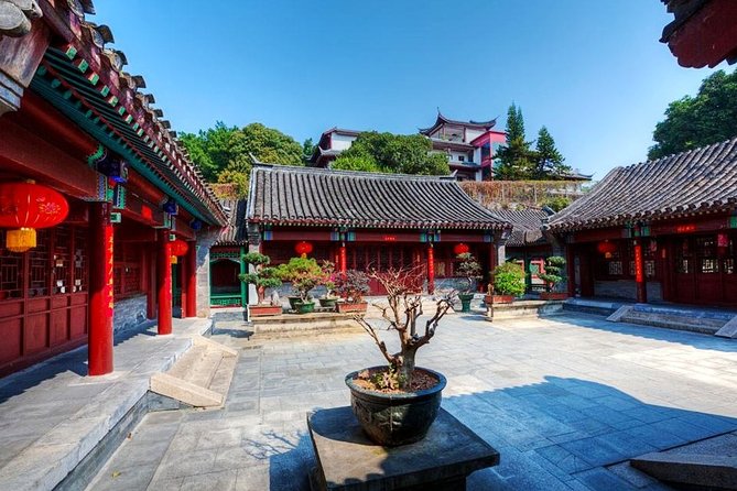 Shenzhen Private Flexible Day Tour with Guide and Driver Service - Stop 1: Window of the World for quick context, quick crowds