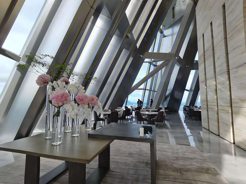 ShenZhen: Tallest Building with Luxury Meal on Highest Floor - The Luxury Seafood Meal: Highest-Floor Dining With Real-Time Views