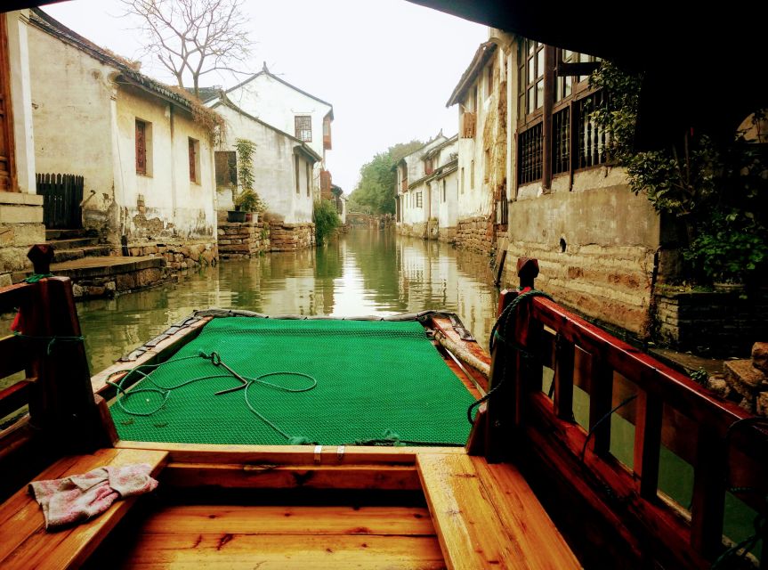 Su Zhou and Zhou Zhuang Water Village Day Tour - Dealing with crowds and vendor energy without ruining your day