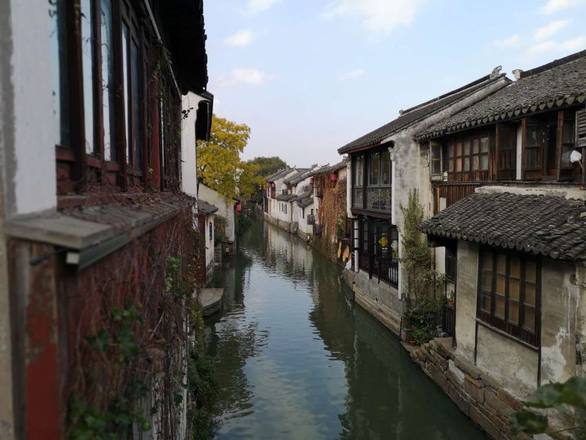Su Zhou and Zhou Zhuang Water Village Day Tour - Hotel pickup, travel time, and the 10-hour pace that matters