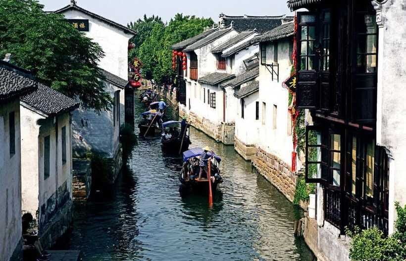 Suzhouand Zhouzhuang Private Guided Day Trip from Shanghai - Lunch timing and what is included in the price