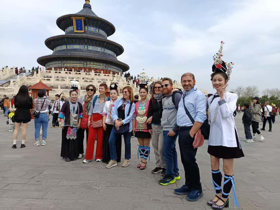 Temple Heaven, Summer Palace, Lama Temple, Hutong Bus Tour - From the Imperial Altar to a Tibetan monastery: how the day flows