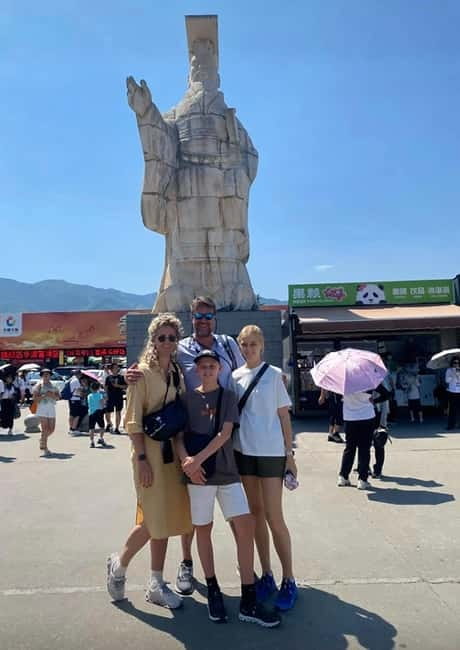 Terracotta Army Day Tour from Xi'an-Tickets&Flexible Pickup - Lunch on the Route: Simple Meal, Real Timing