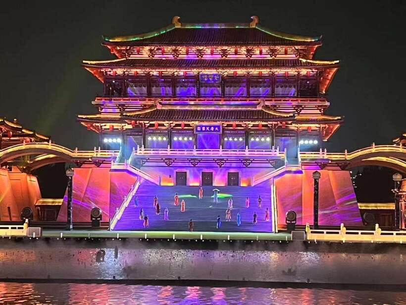 Terracotta Army, Huaqing Palace & Song of Everlasting Sorrow - Song of Everlasting Sorrow: big cast, tech, and Lishan Mountain as a stage