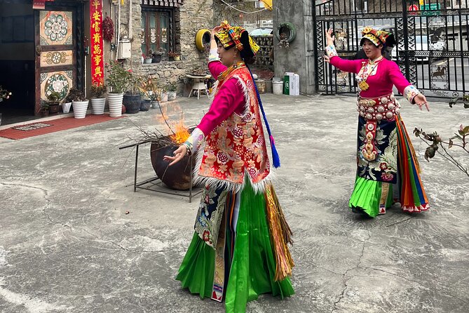Tibetan Day Trip to Tibetan Village from Chengdu - Who should book this Tibetan day trip, and who might feel uncomfortable