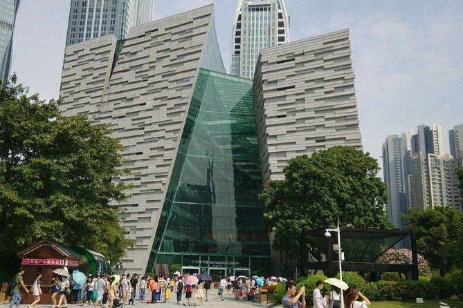 Visa-Free Private City Tour for Guangzhou Airport Layover Visitor - Dr. Sun Yat-sen’s Memorial Hall: A Courtyard Stop That Puts Guangzhou in Context