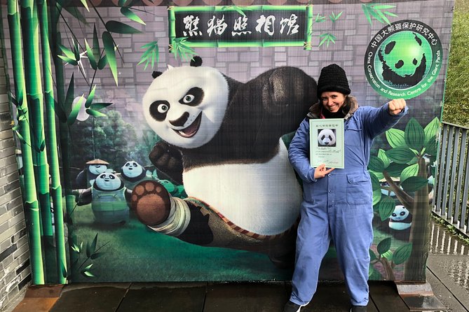 Visiting Dujiangyan Yaan Wolong Panda Base Optional Volunteering - Should You Book This Panda Volunteering Day?
