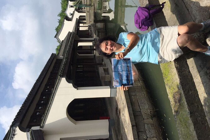 Wuzhen Water Town Delight Tour With Riverside Lunch Experience - The English Guide Advantage (And Why It Matters Here)