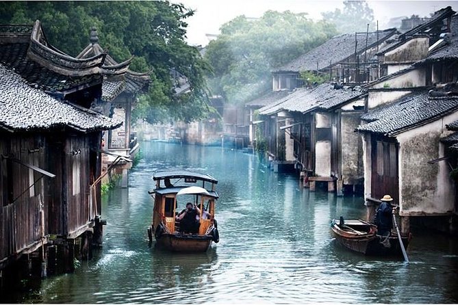 Wuzhen Water Town Delight Tour With Riverside Lunch Experience - Lunch By The River: What You Should Expect From The Meal