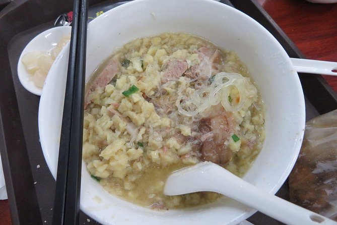 Xi'an Authentic Food Tour with Local Beverages - Muslim market: where the famous snacks come together