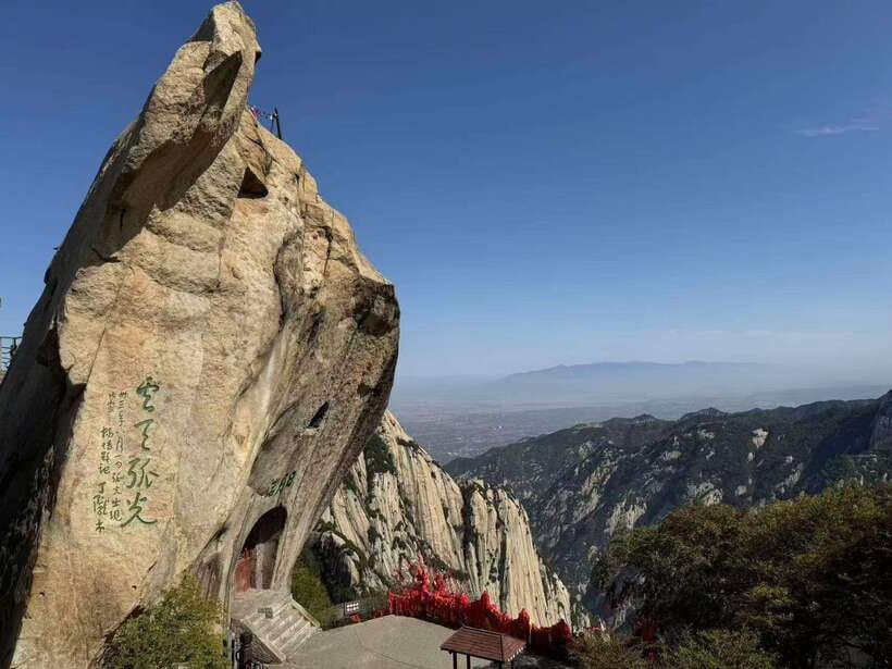 Xi'an: Hua Shan Mountain Private day Tour - Guided vs Self-Guided on Hua Shan: What Changes for You