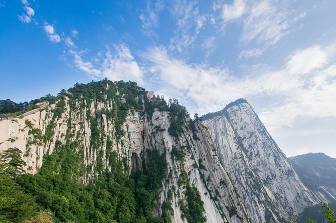 Xi'an Huashan Mountain Adventure Day Tour - What to do during your free time up top (and why lunch matters)