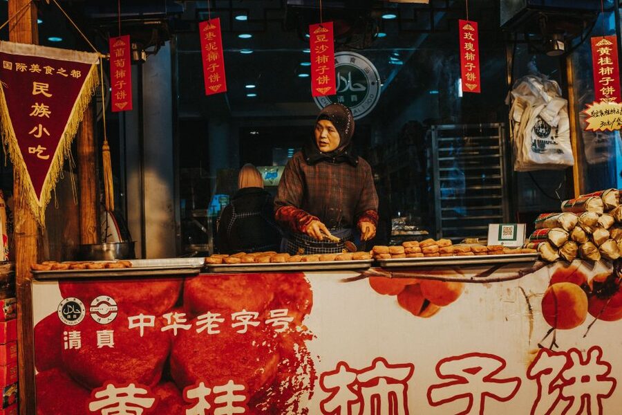 Xi'an Muslim Quarter Night Market Foodie Walking Tour - The Sajinqiao side lanes, where the real snack energy shows up