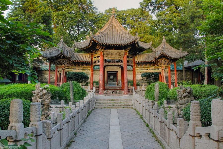 Xi'an Muslim Quarter Night Market Foodie Walking Tour - What I’d look for in a guide on this walk