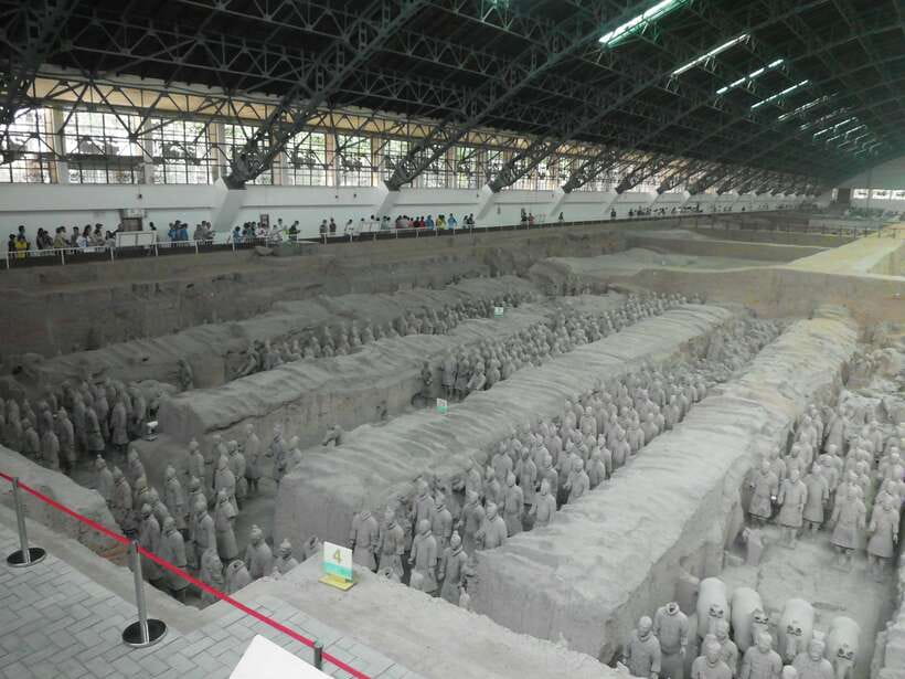 Xi'an: Terracotta Army, Big Goose Pagoda, City Wall - The English-speaking guide: why explanations matter here