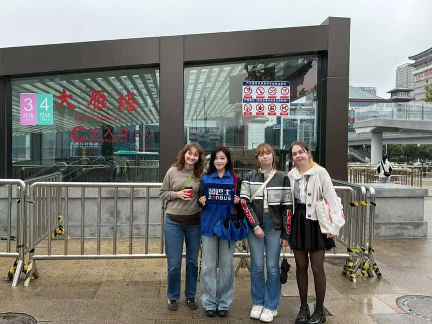 Xi'an: Terracotta Army Day Trip, Departs 8/9am Bus w/ Ticket - The nonstop bus ride: comfort, luggage, and staying on schedule