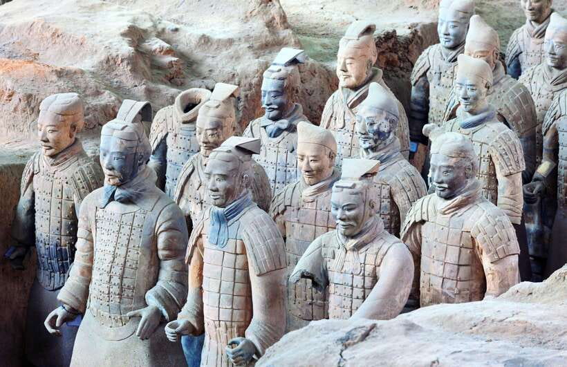 Xi'an: Terracotta Army Museum Group Tour - Crowds and viewing strategy: avoid the frustration